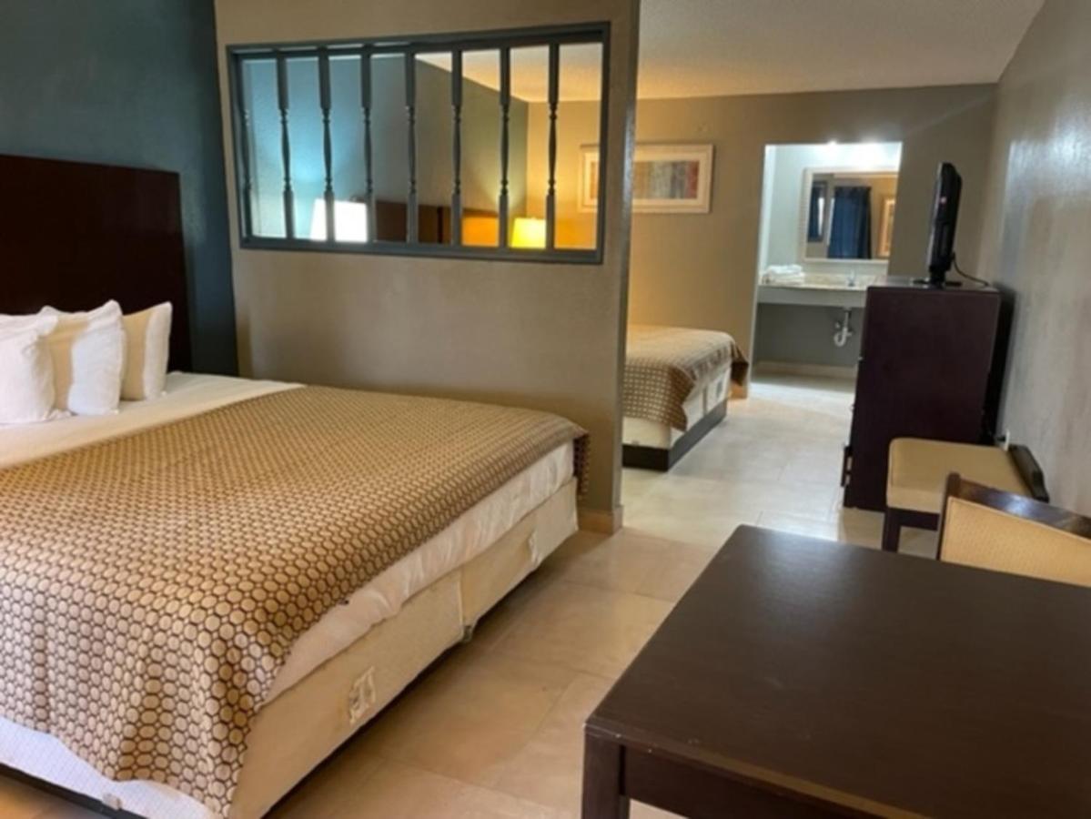 Guest Inn Lake City Bagian luar foto