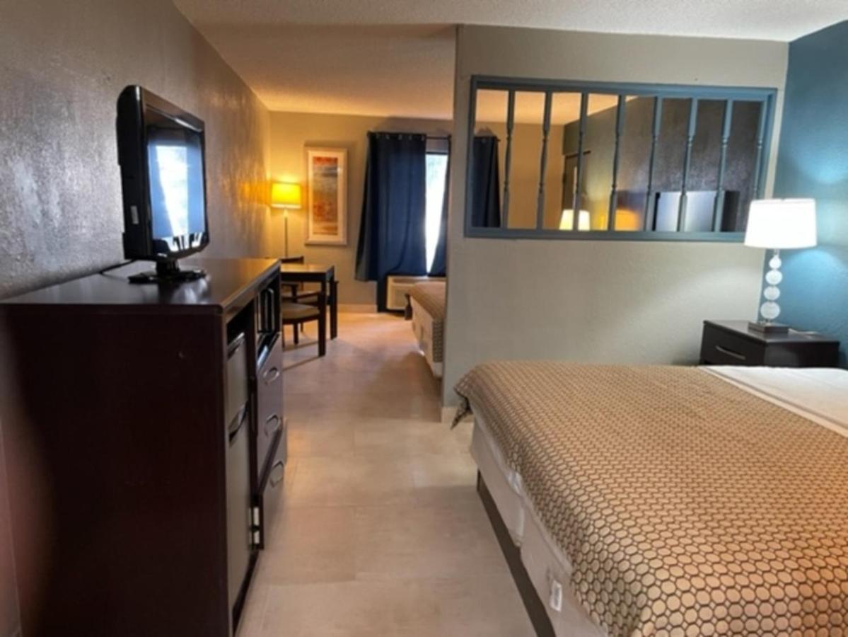 Guest Inn Lake City Bagian luar foto